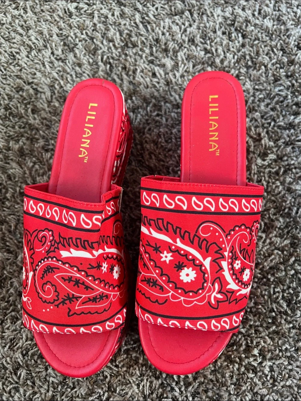 🆕 Red Paisley Platform Slide Sandals - Women